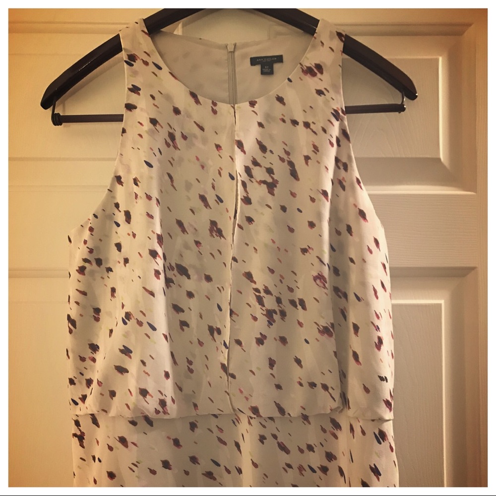 FINAL SALE! EUC ANN TAYLOR SLEEVELESS TOP